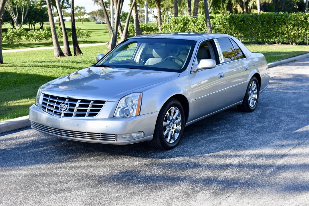 2008 Cadillac DTS - Image 7 of 31