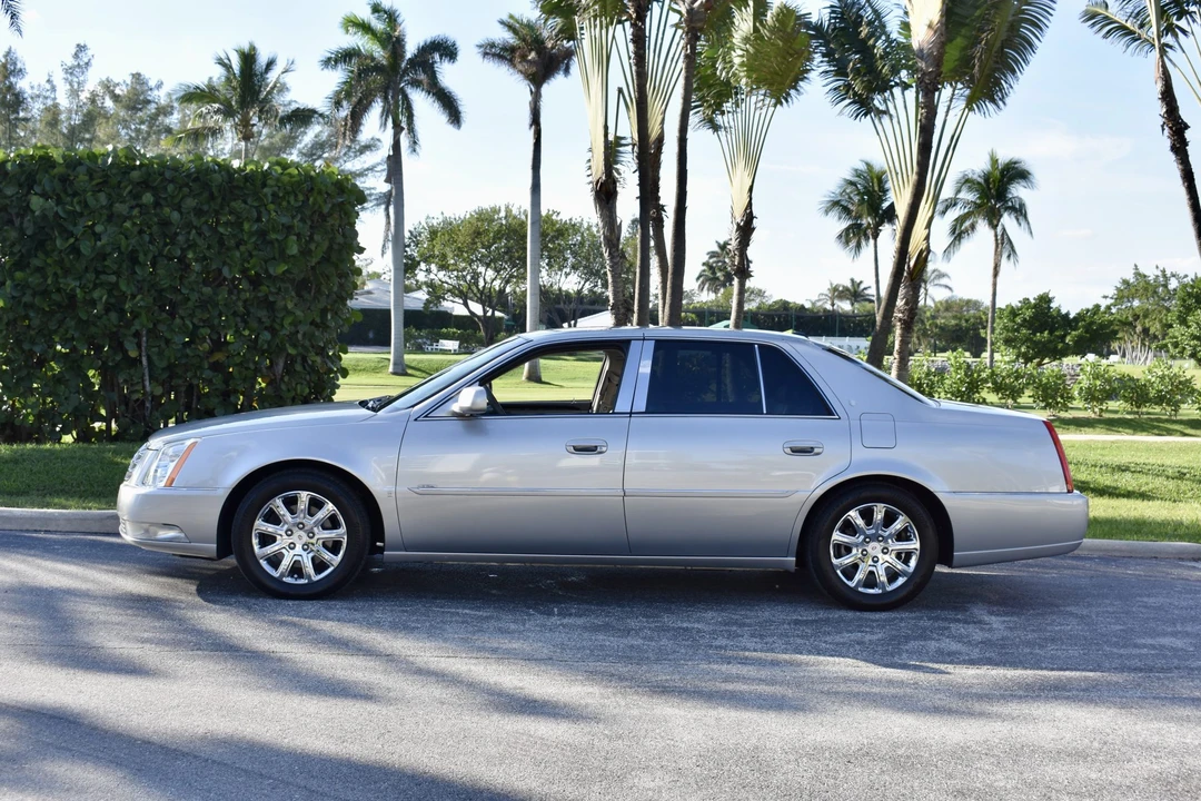 2008 Cadillac DTS - Image 24 of 31