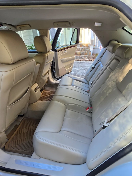 2008 Cadillac DTS - Image 7 of 13