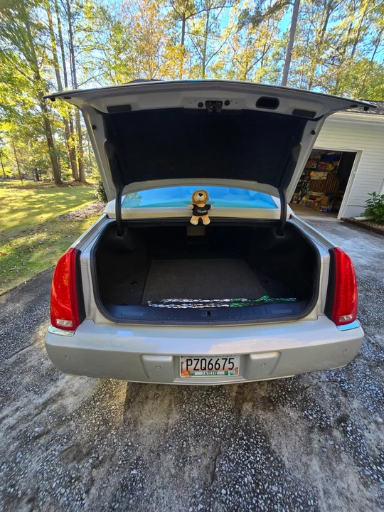 2008 Cadillac DTS - Image 5 of 13