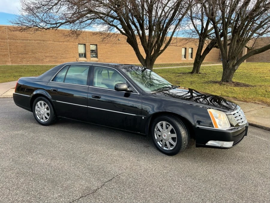 2008 Cadillac DTS - Image 2 of 8