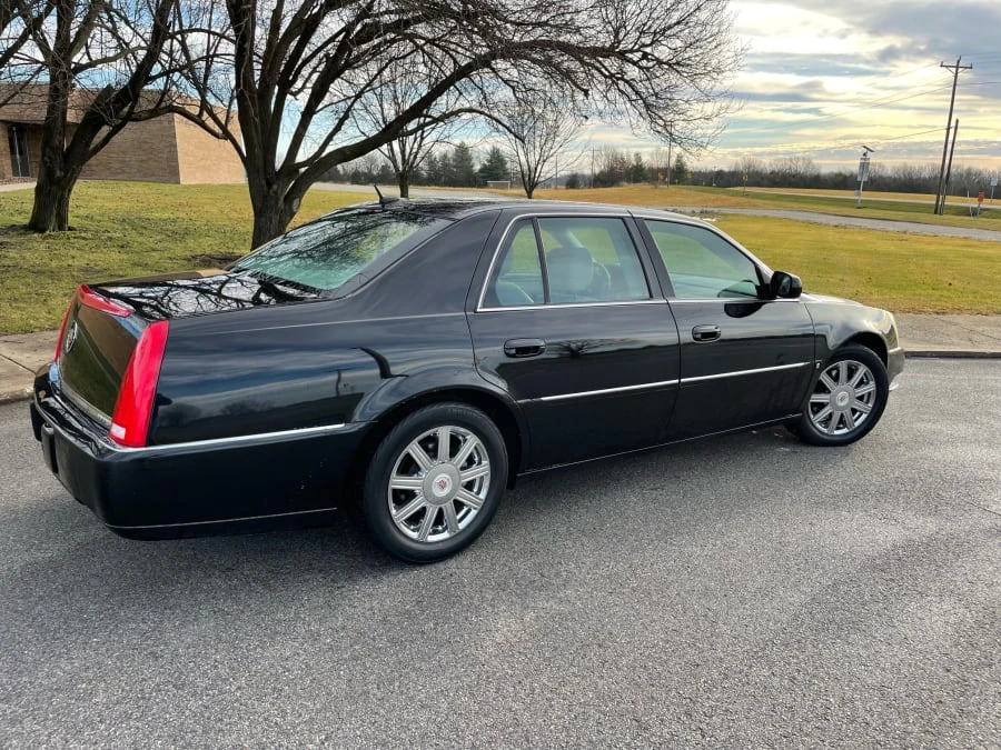 2008 Cadillac DTS - Image 3 of 8