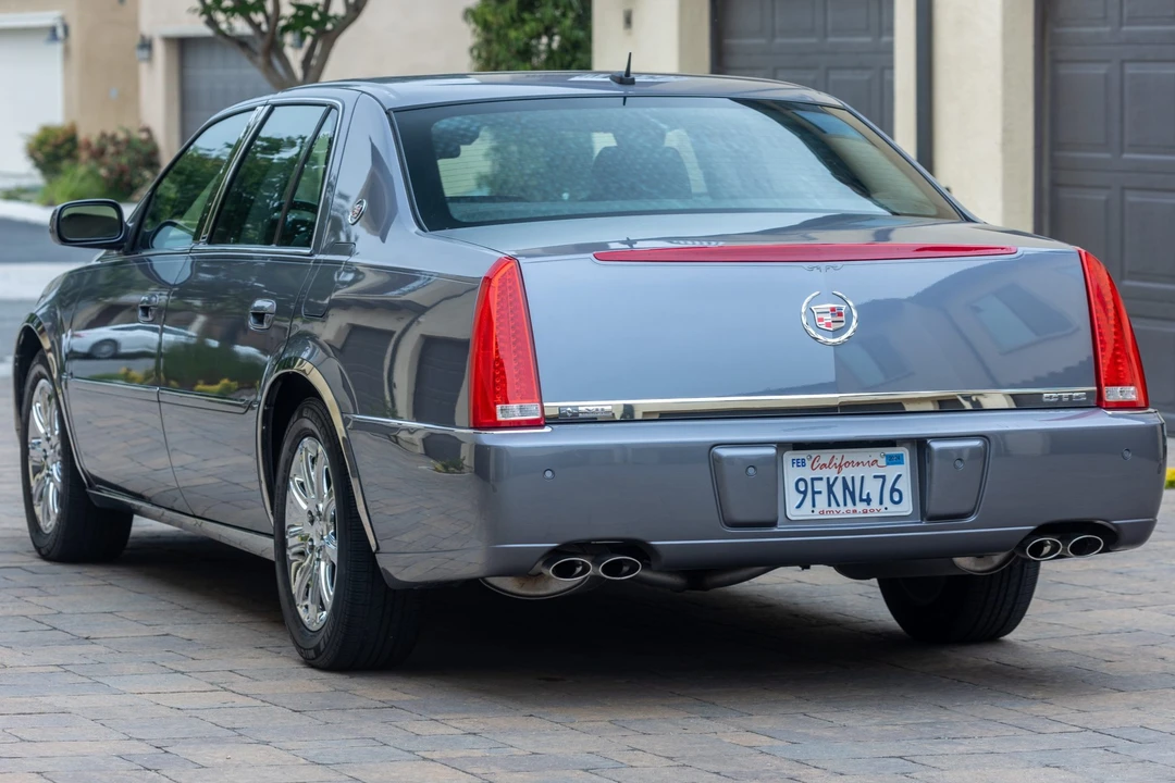 2008 Cadillac DTS - Image 7 of 31