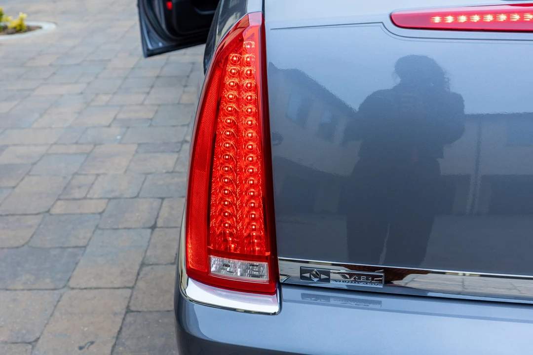 2008 Cadillac DTS - Image 29 of 31