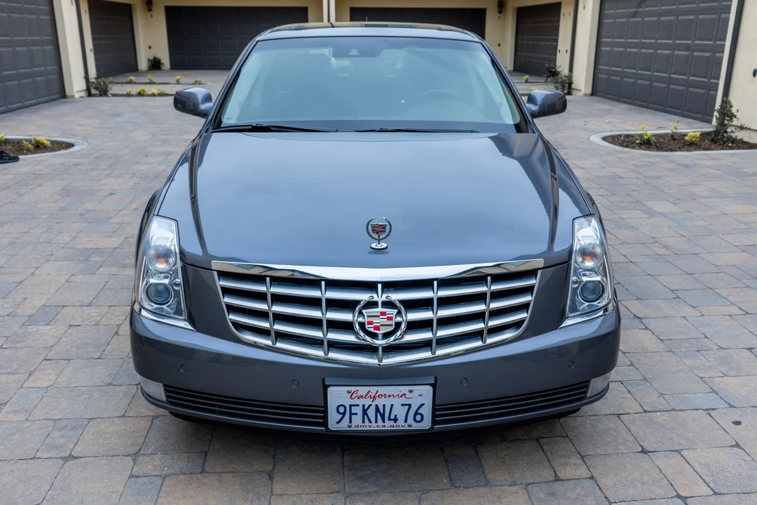 2008 Cadillac DTS - Image 2 of 31