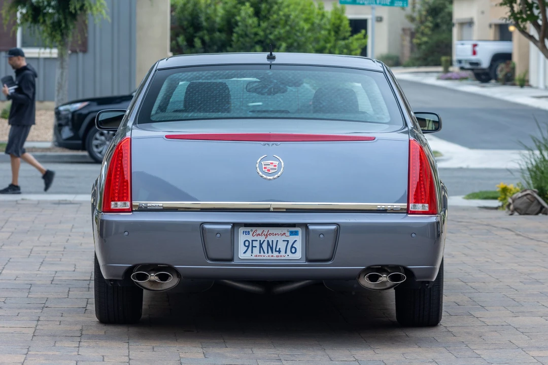 2008 Cadillac DTS - Image 8 of 31