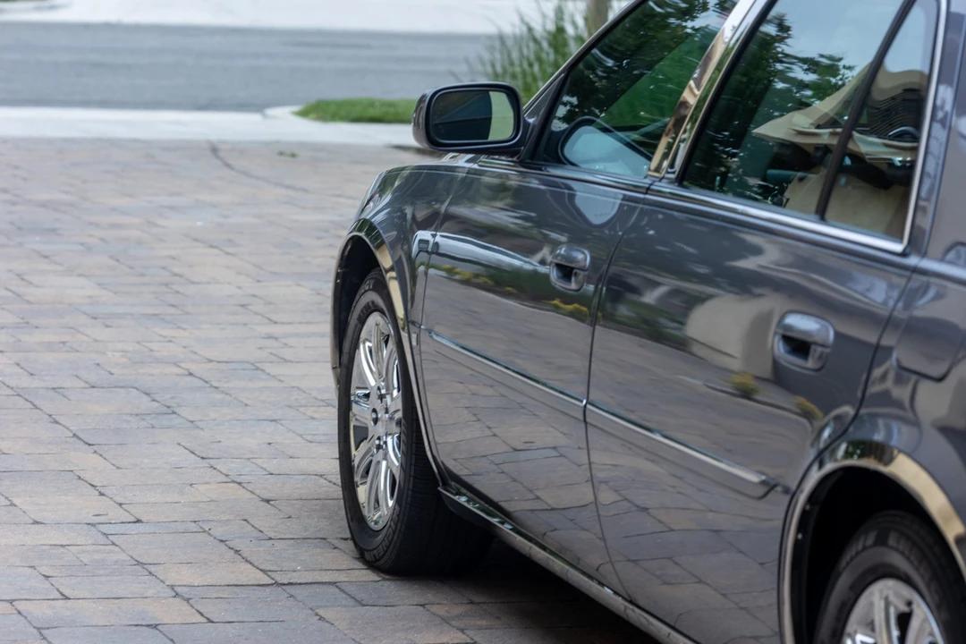 2008 Cadillac DTS - Image 12 of 31