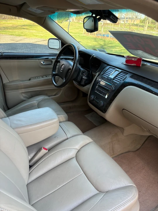 2008 Cadillac DTS - Image 3 of 5