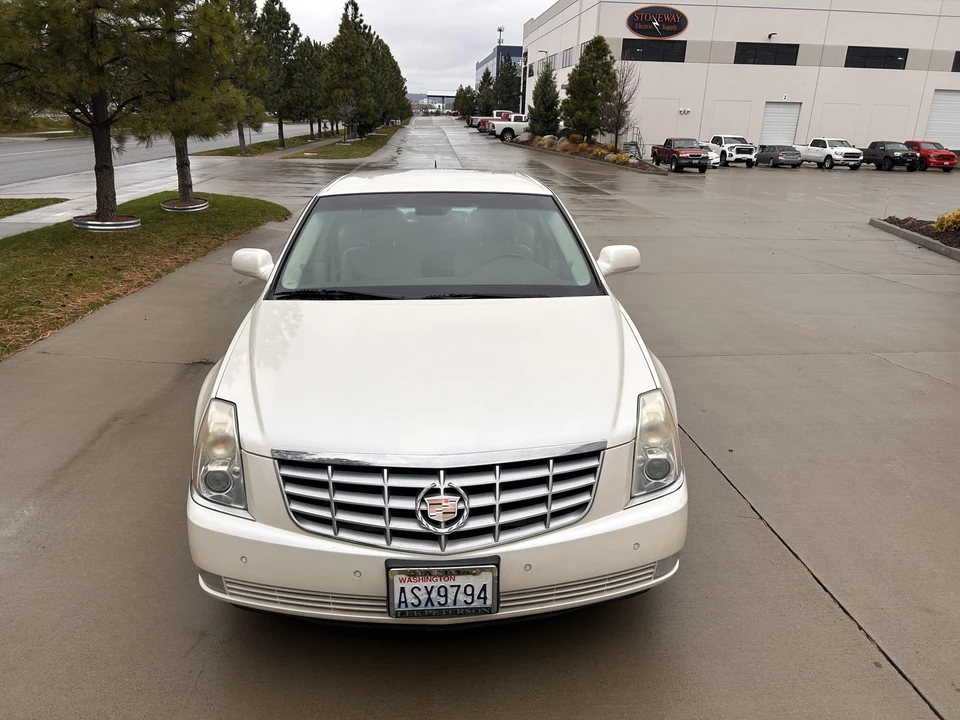 2008 Cadillac DTS - Image 12 of 31