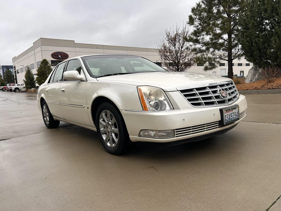 2008 Cadillac DTS - Image 11 of 31