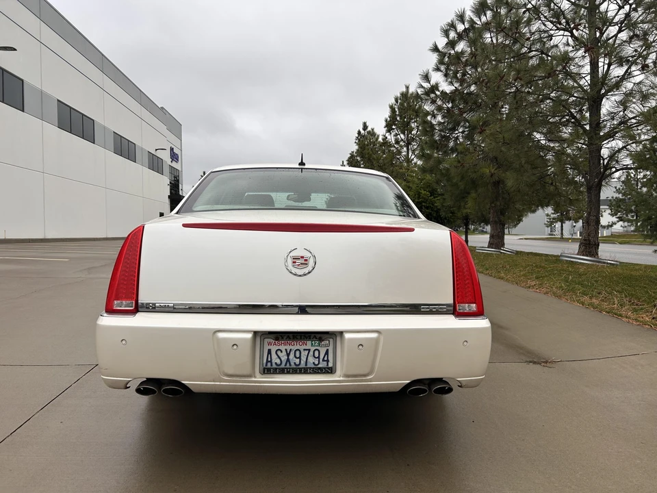 2008 Cadillac DTS - Image 7 of 31