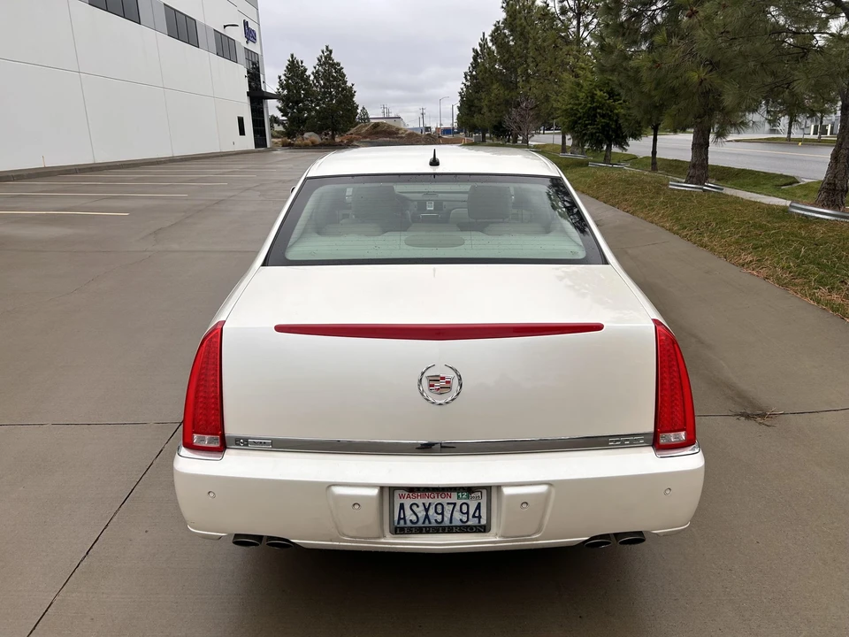 2008 Cadillac DTS - Image 6 of 31