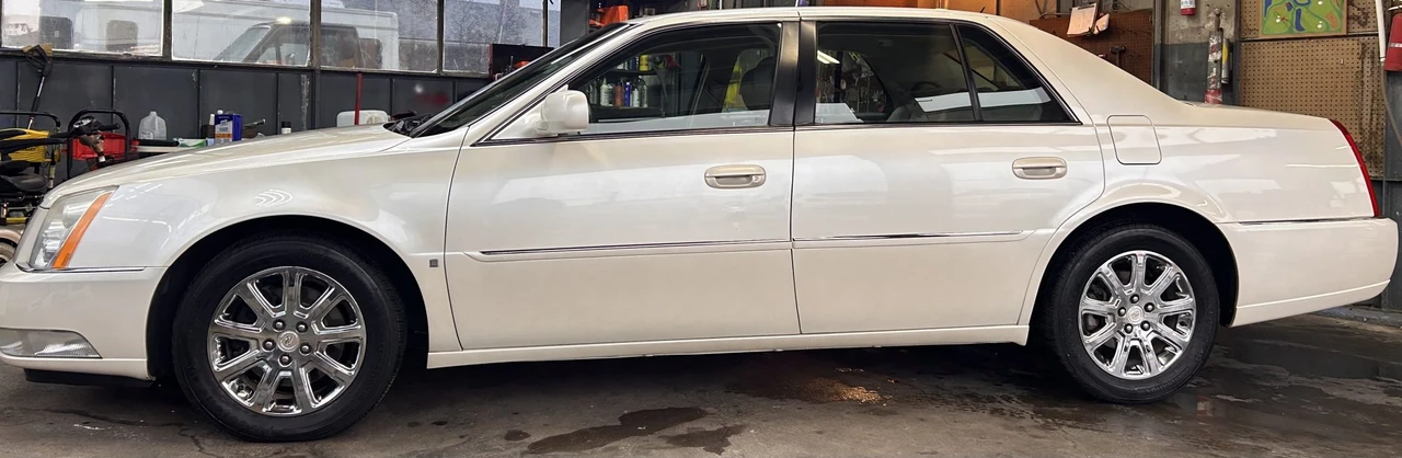 2008 Cadillac DTS - Image 16 of 31