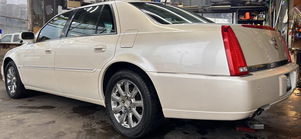 2008 Cadillac DTS - Image 20 of 31