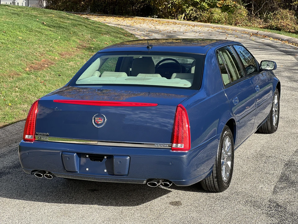 2008 Cadillac DTS - Image 6 of 8