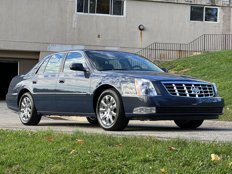 2008 Cadillac DTS - Image 8 of 8