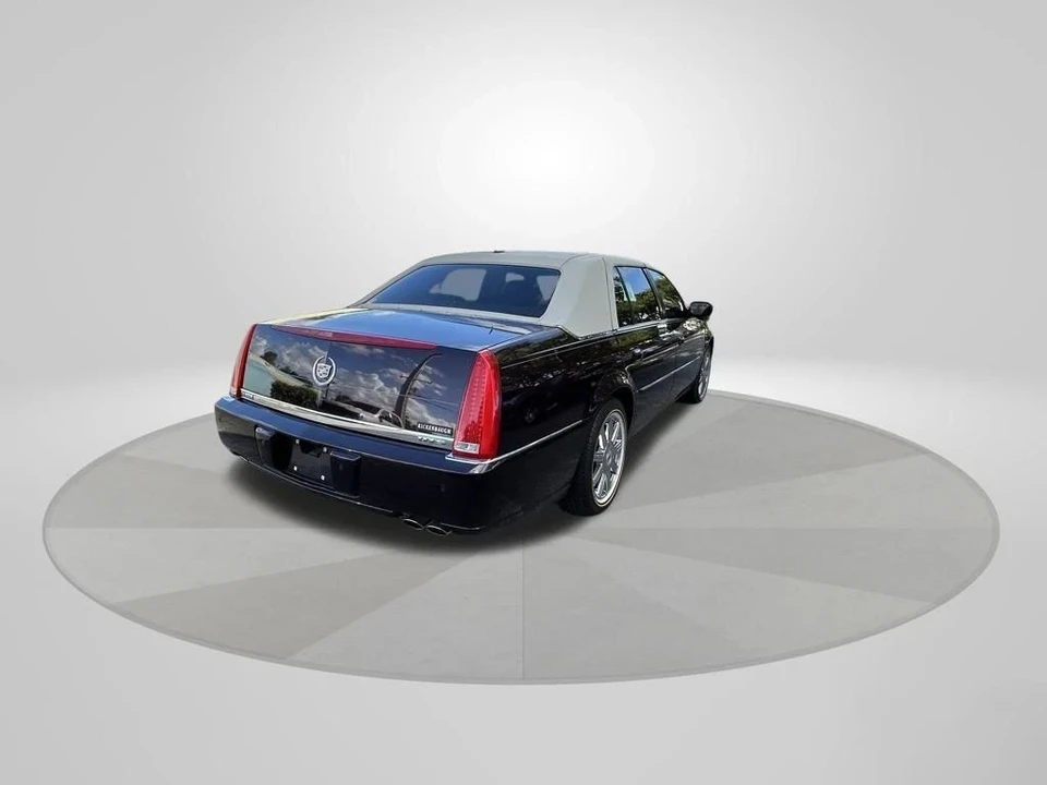 2008 Cadillac DTS - Image 7 of 12