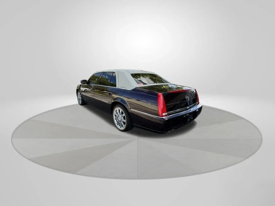 2008 Cadillac DTS - Image 5 of 12