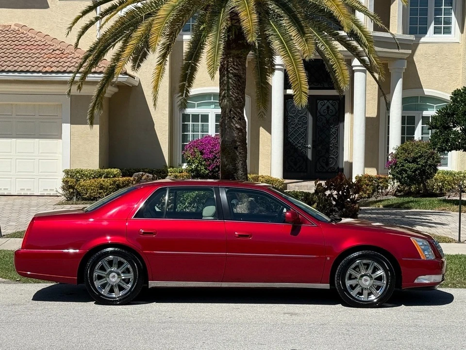 2008 Cadillac DTS - Image 2 of 21
