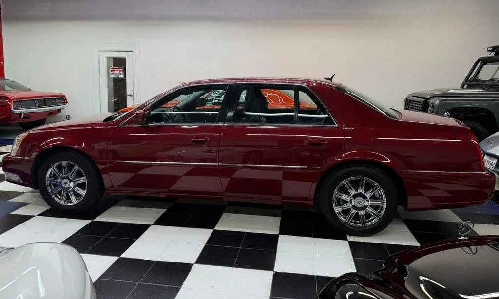 2008 Cadillac DTS - Image 14 of 31