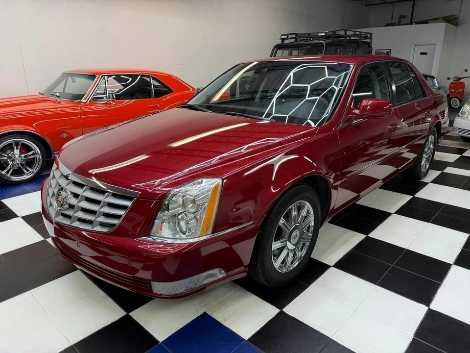 2008 Cadillac DTS - Image 6 of 31