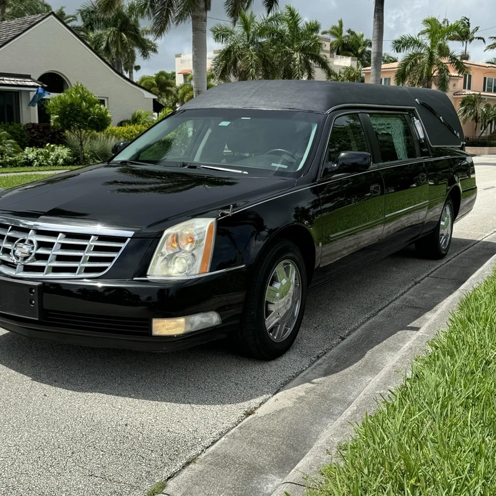 2008 Cadillac DTS - Image 5 of 12