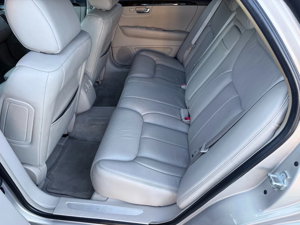 2008 Cadillac DTS - Image 18 of 21