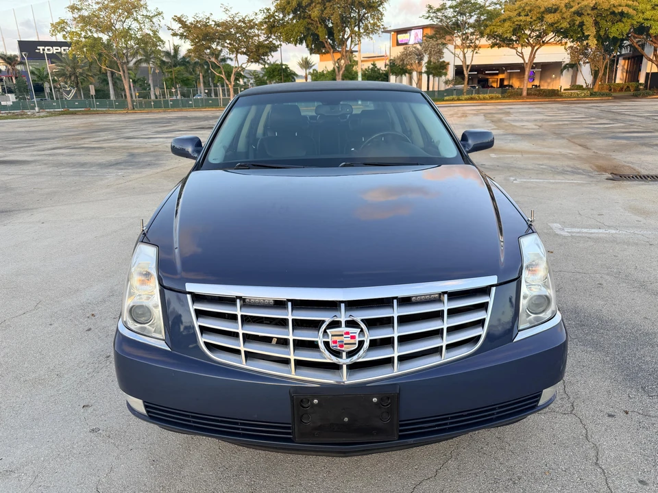 2008 Cadillac DTS - Image 10 of 31