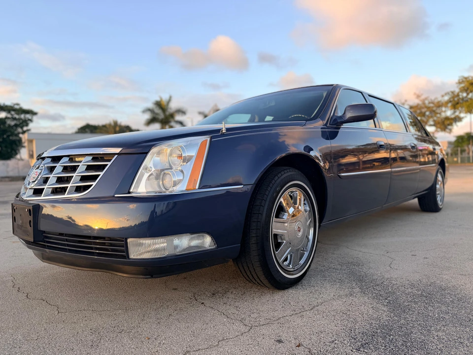 2008 Cadillac DTS - Image 14 of 31
