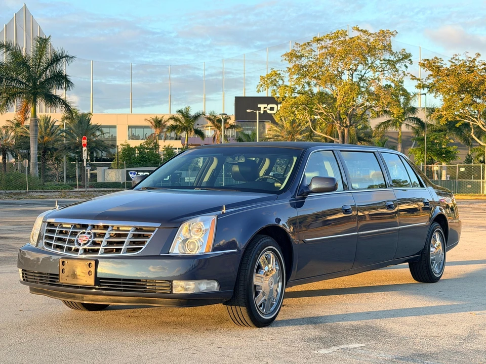 2008 Cadillac DTS - Image 18 of 31