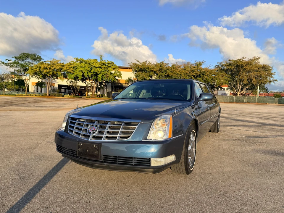 2008 Cadillac DTS - Image 11 of 31