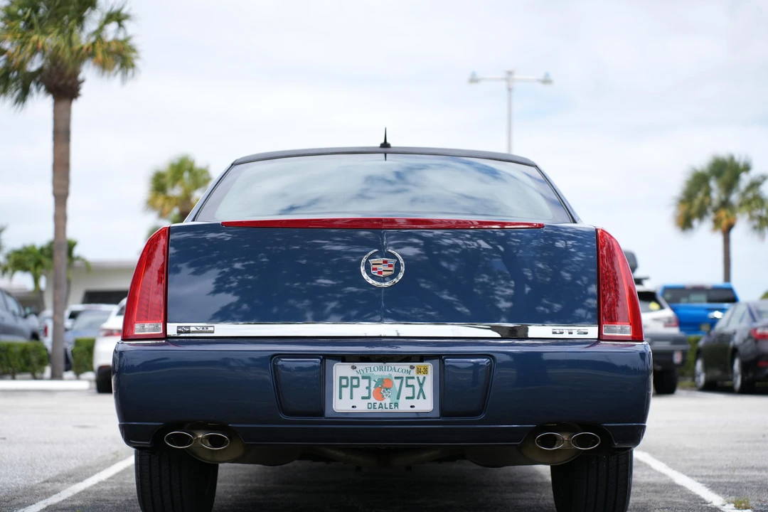 2008 Cadillac DTS - Image 28 of 31