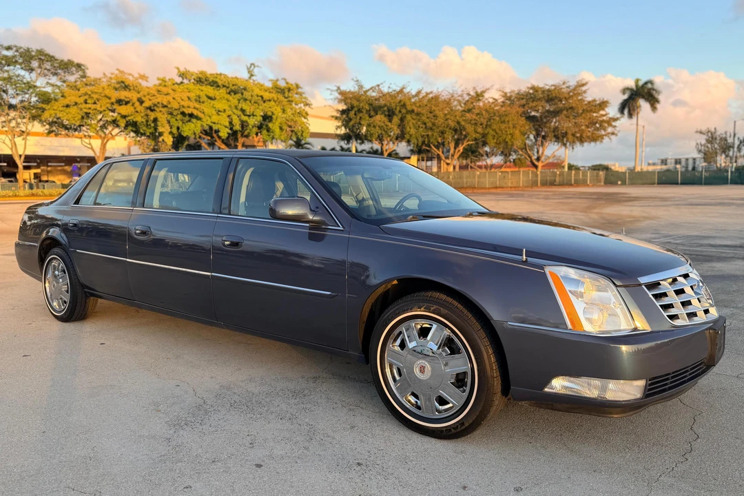 2008 Cadillac DTS - Image 3 of 31