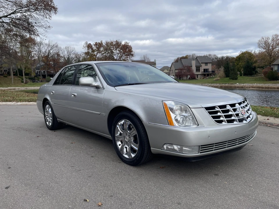 2008 Cadillac DTS - Image 15 of 31