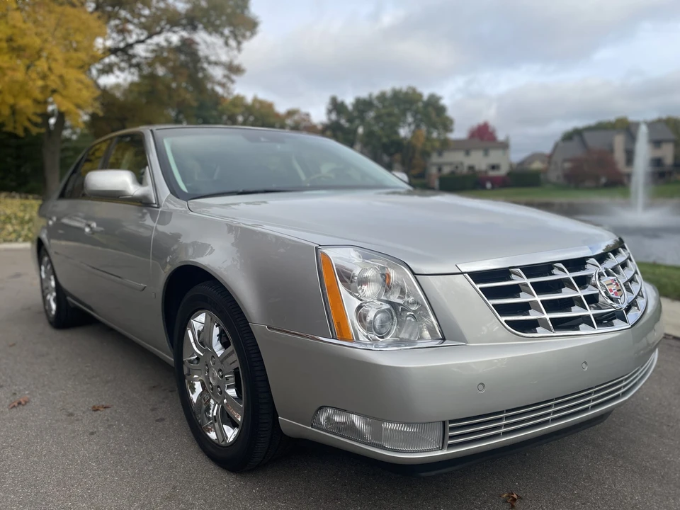 2008 Cadillac DTS - Image 12 of 31