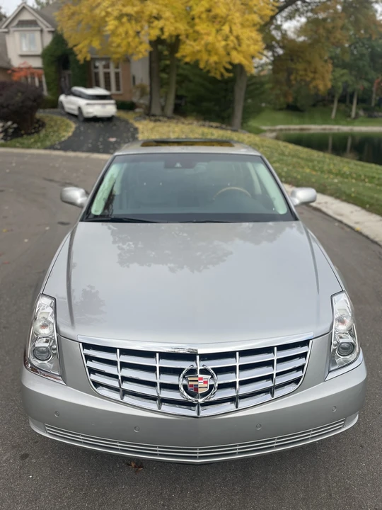 2008 Cadillac DTS - Image 9 of 31
