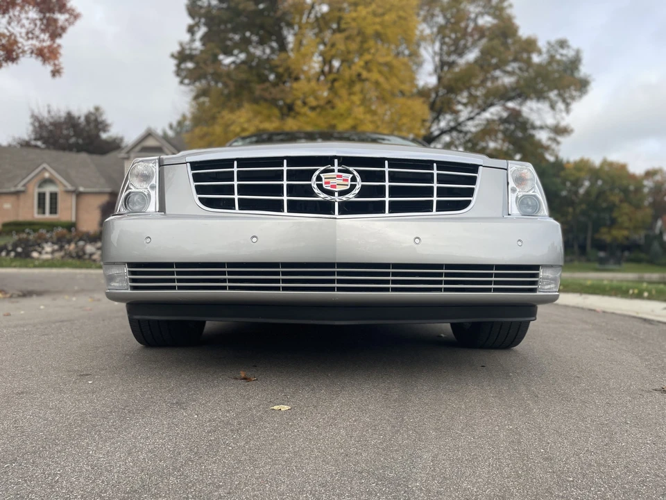 2008 Cadillac DTS - Image 6 of 31