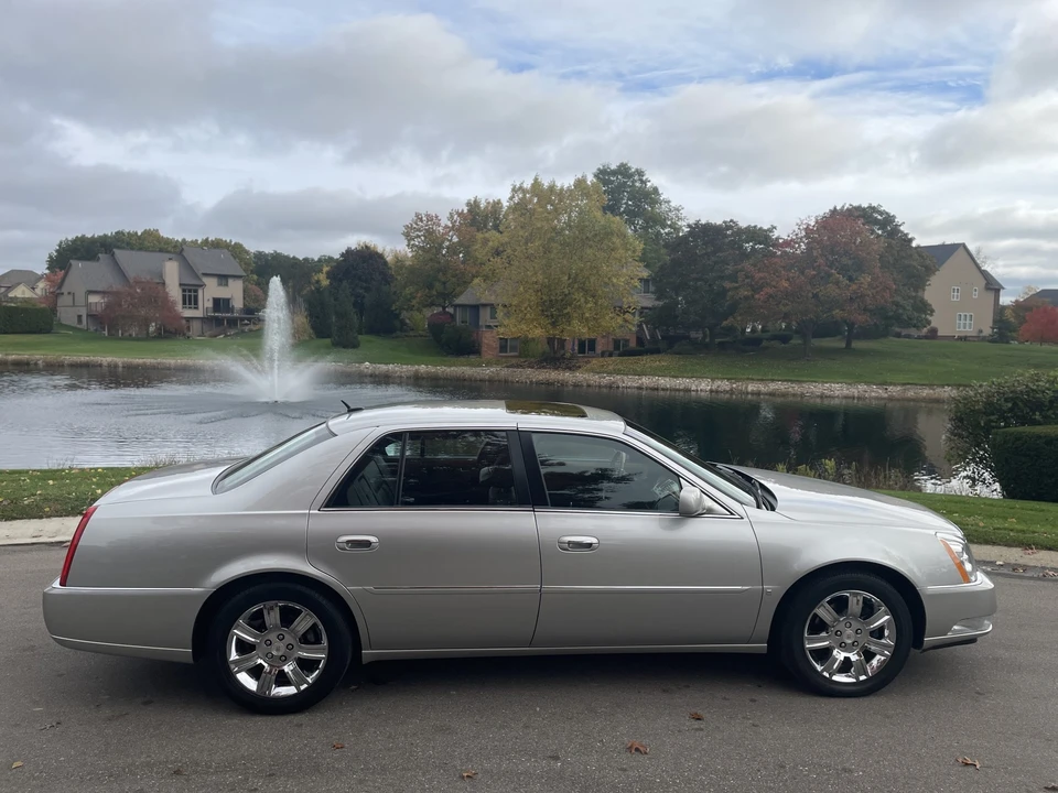 2008 Cadillac DTS - Image 18 of 31