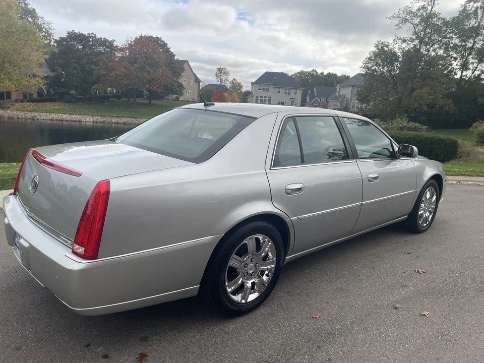2008 Cadillac DTS - Image 20 of 31