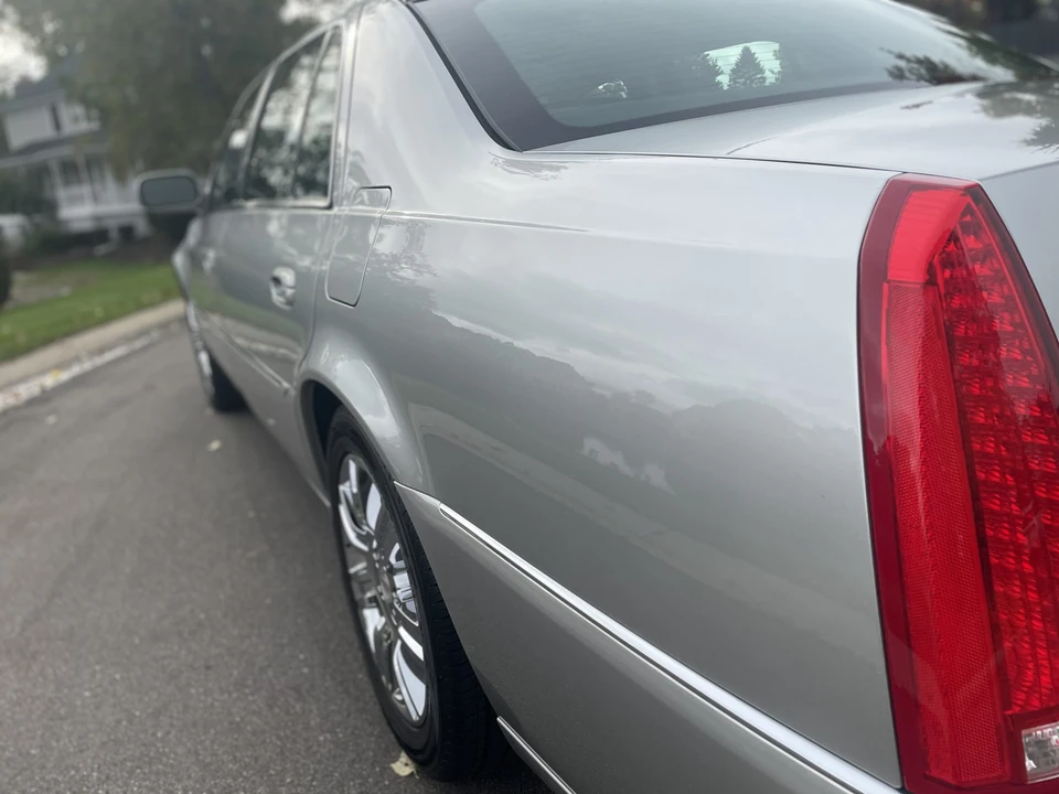 2008 Cadillac DTS - Image 27 of 31