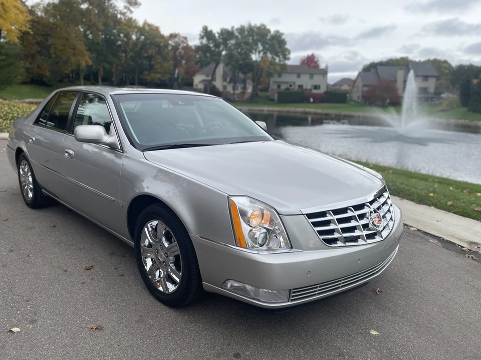 2008 Cadillac DTS - Image 14 of 31