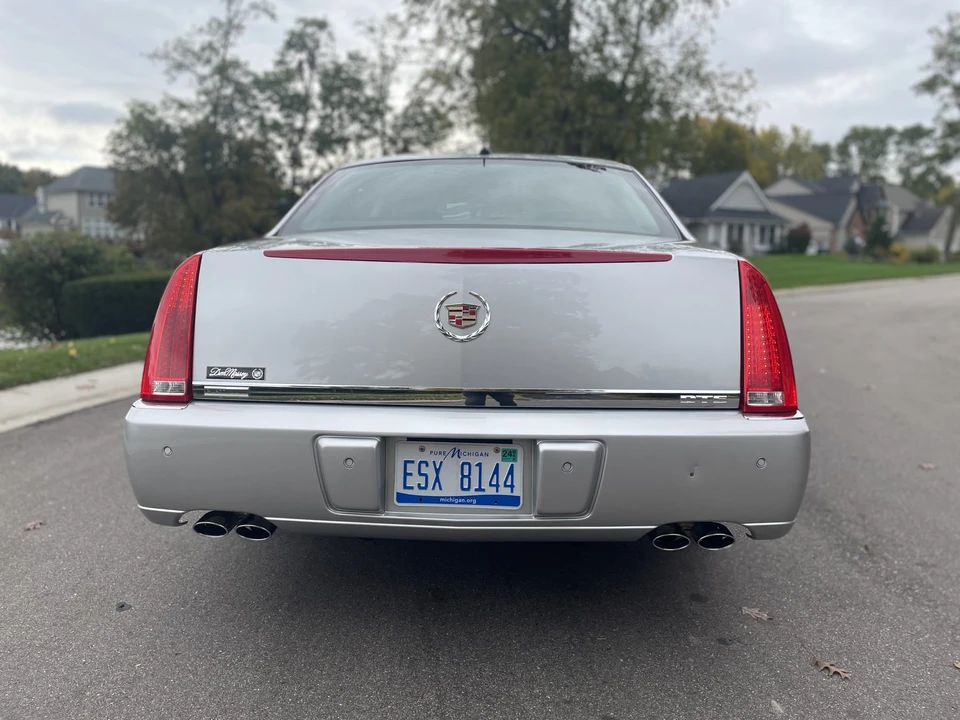 2008 Cadillac DTS - Image 22 of 31
