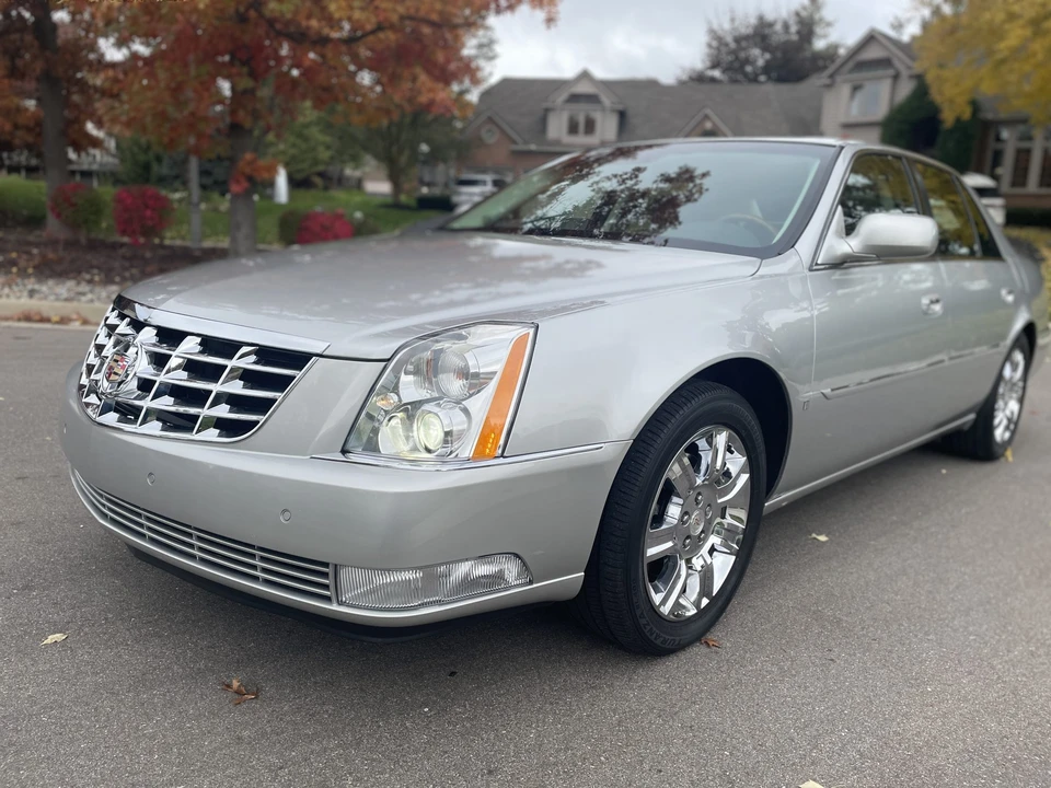 2008 Cadillac DTS - Image 4 of 31