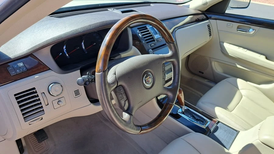 2008 Cadillac DTS - Image 12 of 21