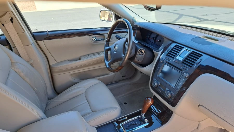 2008 Cadillac DTS - Image 16 of 21