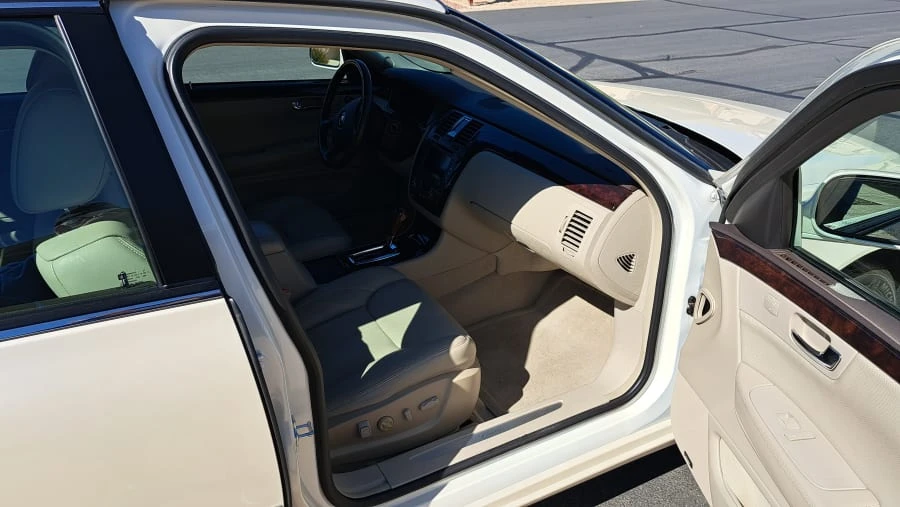 2008 Cadillac DTS - Image 17 of 21