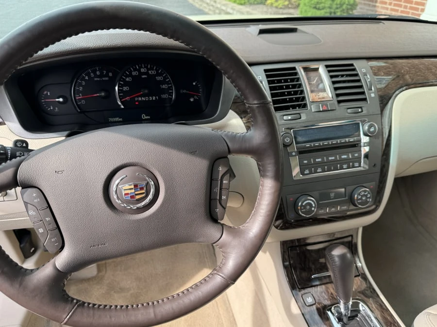 2008 Cadillac DTS - Image 5 of 10
