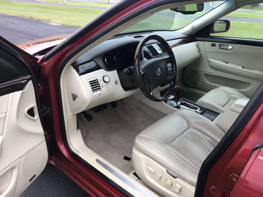 2008 Cadillac DTS - Image 4 of 9