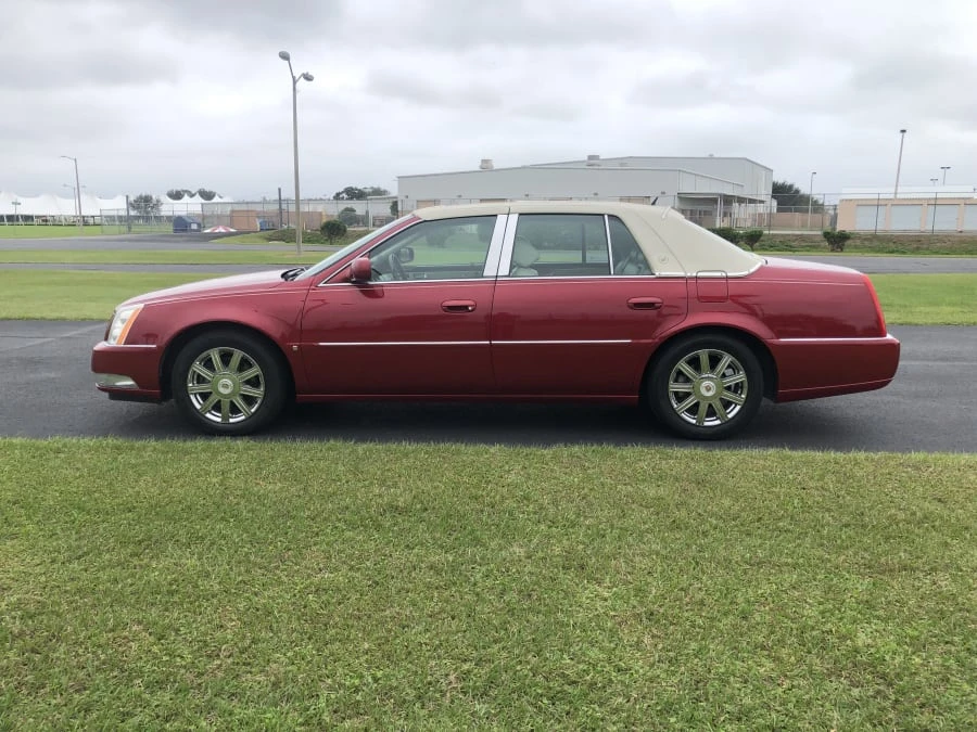 2008 Cadillac DTS - Image 9 of 9