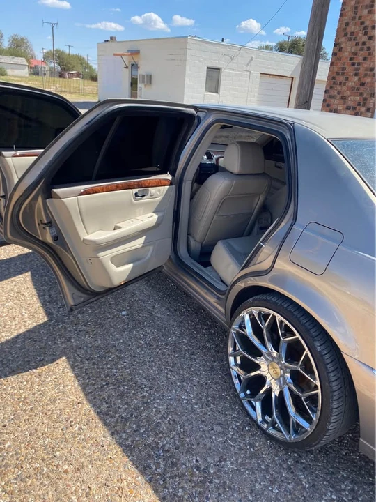 2008 Cadillac DTS - Image 6 of 15